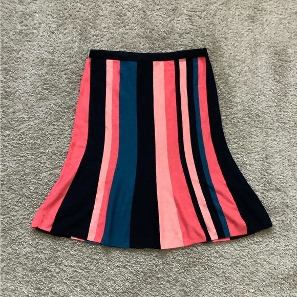 🔥🔥HOST PIC🔥🔥Vince Camuto Striped Flare Skirt - Picture 11 of 11